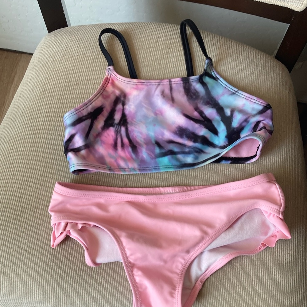 Little girls 6x swimsuit, bikini, set pink and tie-dye soft